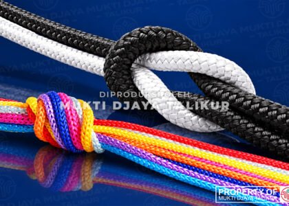 Berbagai pilihan talikur anyaman berwarna hitam, putih, dan warna-warni untuk kebutuhan produksi, Mukti Djaya Talikur.