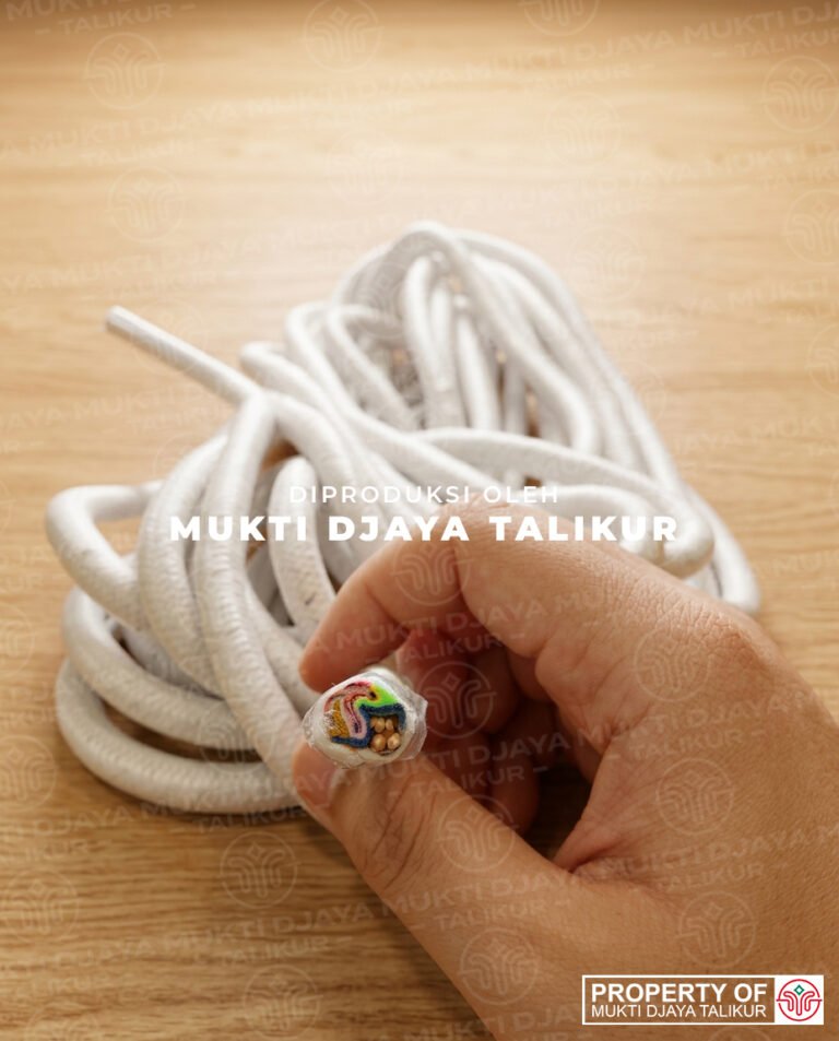 Detail penampang talikur anyaman kepang polyester warna putih dengan isi kain / talikur anyaman jarum, produksi Mukti Djaya Talikur.
